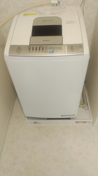 壁クロス(洗濯機裏面)　RE-8070　洗濯ﾊﾟﾝTOTO PW740N2W